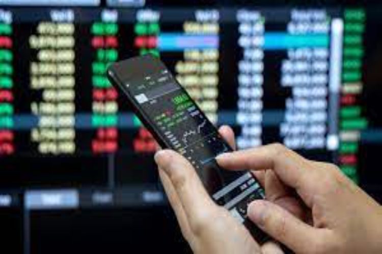 The stock market returned to boom on the strength of bank shares, Sensex rose 193 points