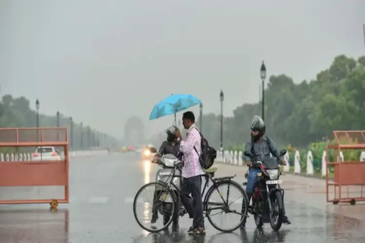 Minimum temperature in Delhi 27.9 degrees Celsius, rain likely