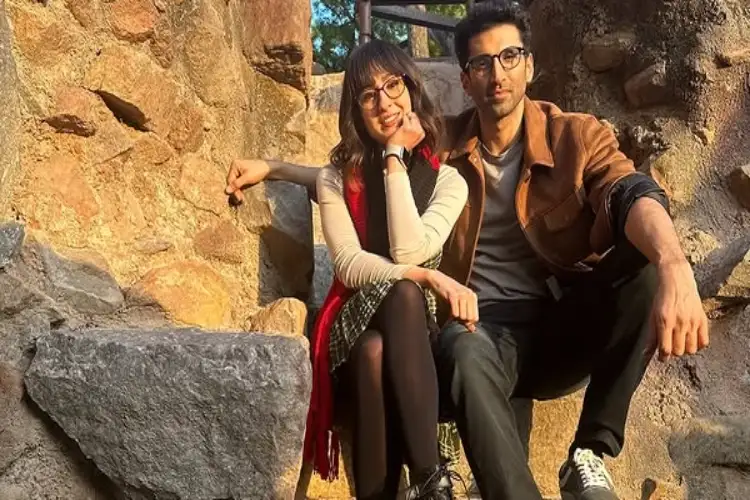 Sara Ali Khan shares BTS pictures with Aditya Roy Kapur from sets of 'Metro...In Dino'