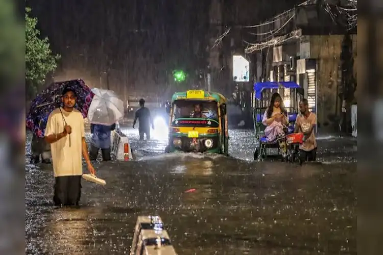 Rain lashes parts of Delhi, IMD predicts light to moderate showers for next two days