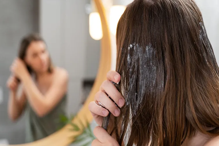 Do you apply aloe vera on your hair? Know its benefits