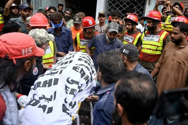 Karachi: Rescue operation of five-storey building collapsed in Lyari completed, 27 bodies recovered from the debris