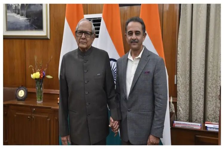 Former MP and Minister of State Kirti Vardhan Singh's father Kunwar Anand Singh passed away