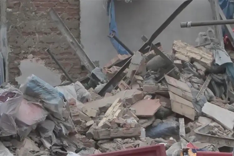 DMRC announces Rs 5 lakh ex-gratia for victim of building collapse near Azad Market