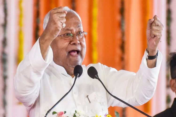 CM Nitish transferred the first installment of increased pension amount to more than one crore beneficiaries