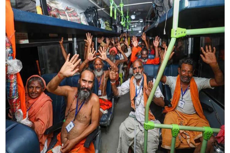 Another batch of pilgrims leaves for Amarnath Yatra