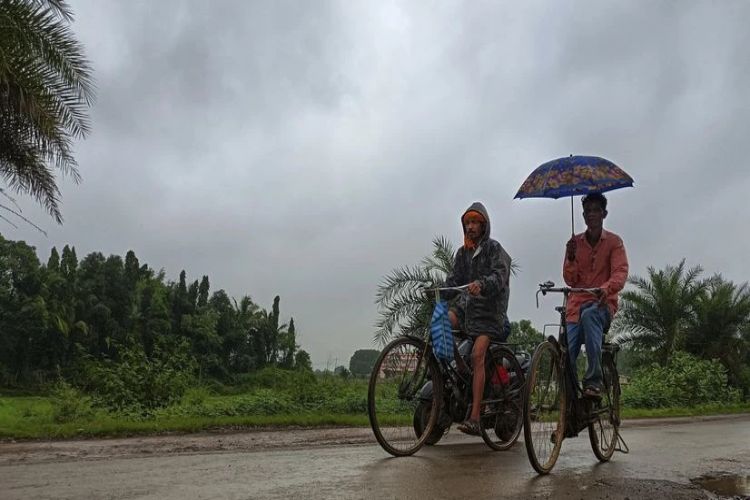 Amid forecast of heavy rains, IMD issues flood warning in 13 districts of Jharkhand