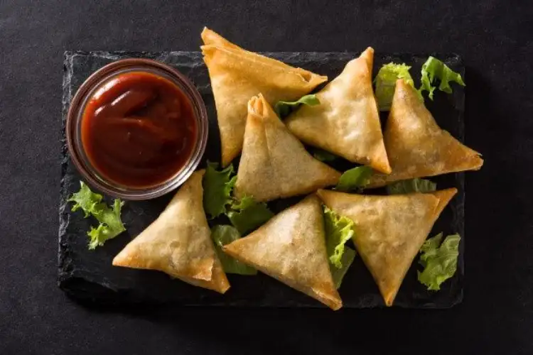 How did samosa, jalebi, laddu come in the warning list like cigarettes? What does the Health Ministry's advisory say
