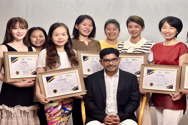 Indian doctor couple is benefiting people of China through Indian Ayurveda