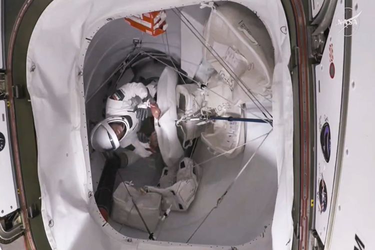 Shubhanshu Shukla and other astronauts of Axiom-4 boarded the spacecraft for return to Earth