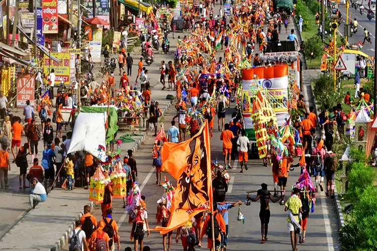 SC notice to UP on plea against state's QR code directive for eateries along 'kanwar' yatra route