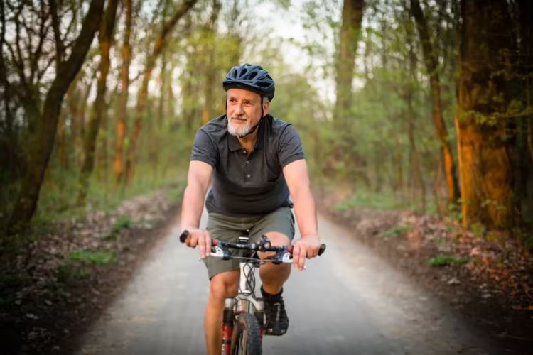 Adopting an active lifestyle at any age can lead to longevity: Study