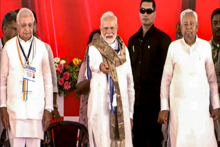 Development was far away during RJD-Congress rule in Bihar: PM Modi