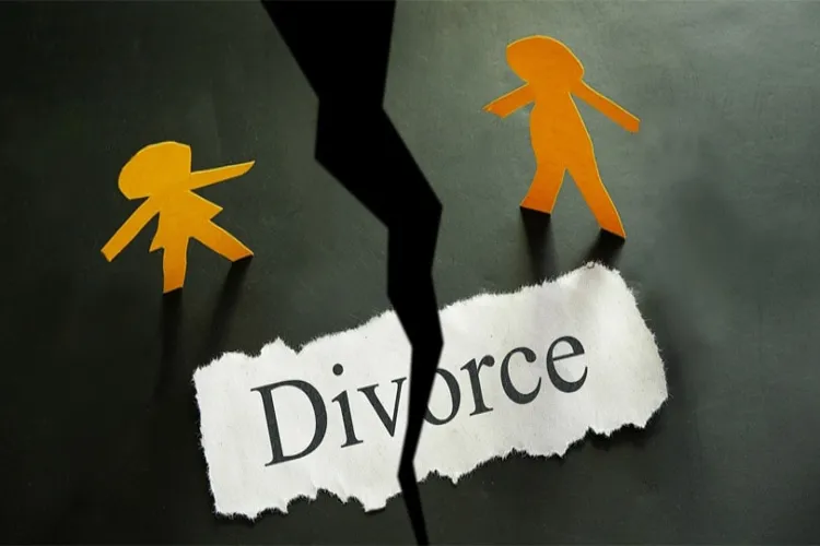 Refusal to have sexual relations with husband and suspicion of extramarital affair are grounds for divorce: Bombay High Court