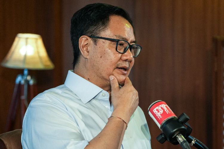 Rahul repeating Pak's narrative, wish he was more mature and could match Modi: Rijiju