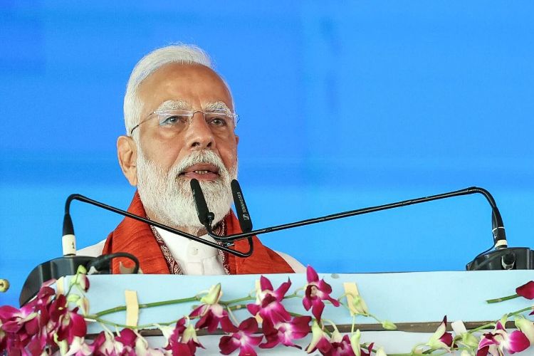 Three people were detained for waving black flags at the PM's Bihar rally
