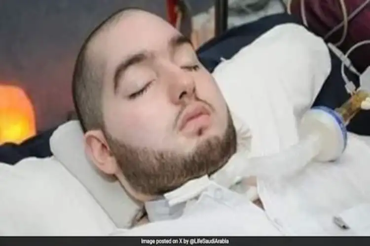 AppSaudi's 'Sleeping Prince' Alwaleed Bin Khaled Dies After 20 Years In Coma