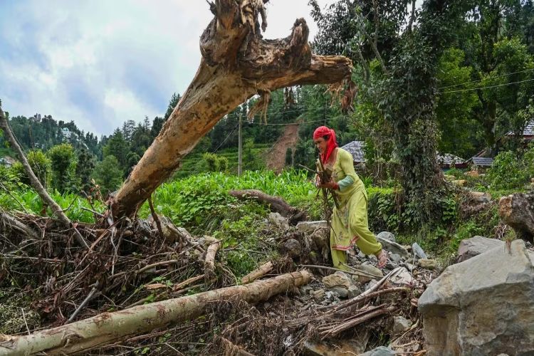 Climate change 'existential threat', countries legally bound to act
