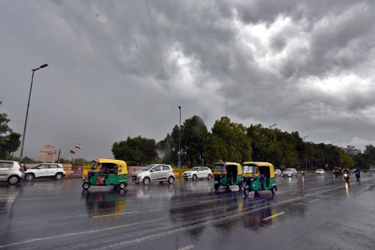 Light rain with thundershowers likely in Delhi