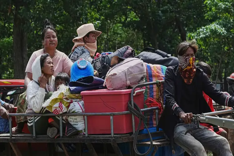 Thousands of people displaced due to the conflict between Thailand and Cambodia