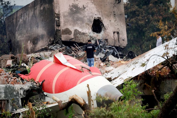 Air India gives interim compensation to 166 families of Ahmedabad accident victims