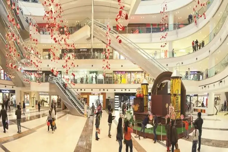 India's retail focus returns to malls as high street leasing falls 26% in Q2 2025