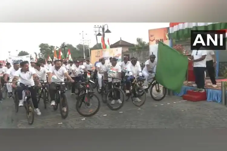 J-K: Cycle rally held in Srinagar to mark Kargil Vijay Diwas under Fit India Initiative