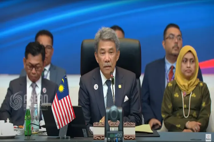 Thailand-Cambodia conflict: Leaders meet face-to-face for peace talks in Malaysia