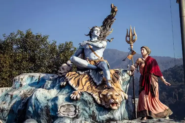 Uttarakhand CM Dhami and his wife pray to Lord Shiva on third 'Sawan Somwar'