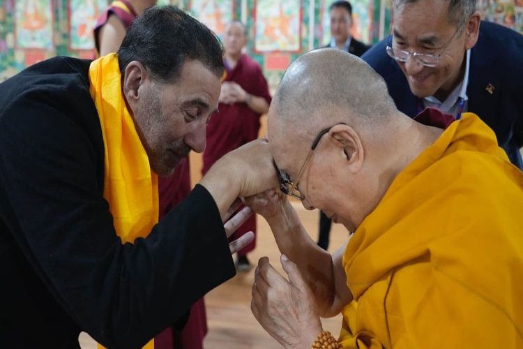 Sunny Deol calls his meeting with the Dalai Lama 