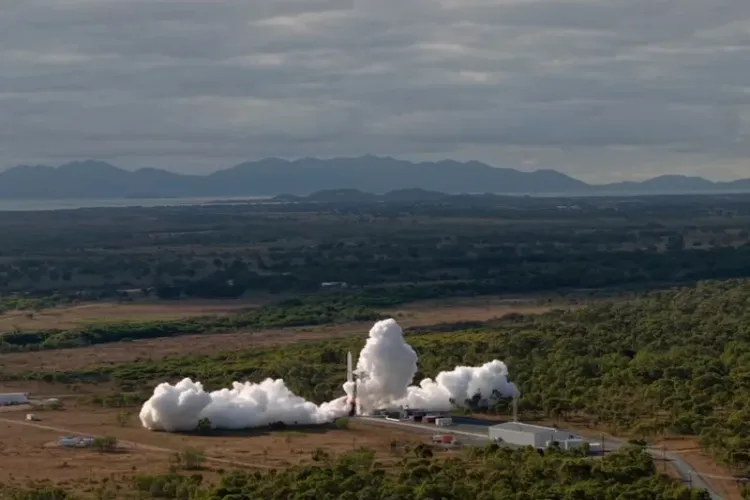 The first rocket built in Australia crashes 14 seconds after takeoff