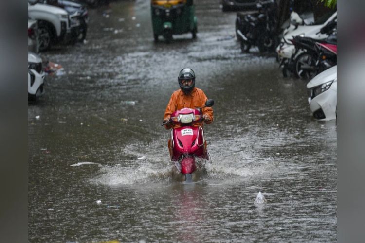 Rain in Delhi throughout the day today, expected to continue till August 3