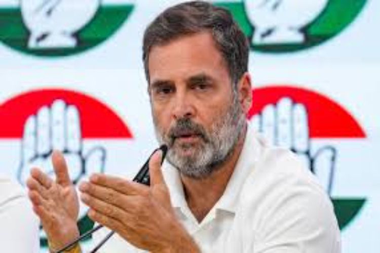 We have proof that Election Commission is involved in 'vote theft': Rahul