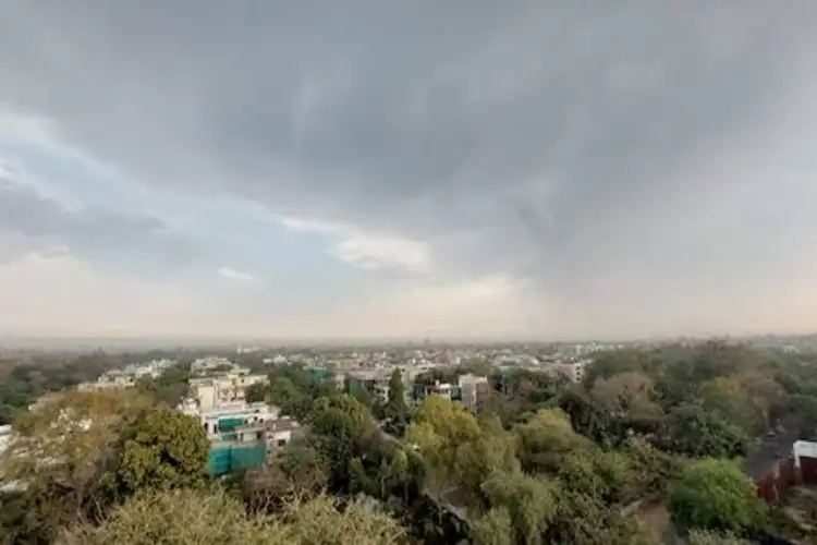 Light rain and cloudy weather likely in Delhi on Sunday