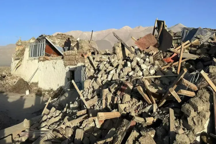 4.5 magnitude earthquake in Tibet, threat of flood increases in Nepal