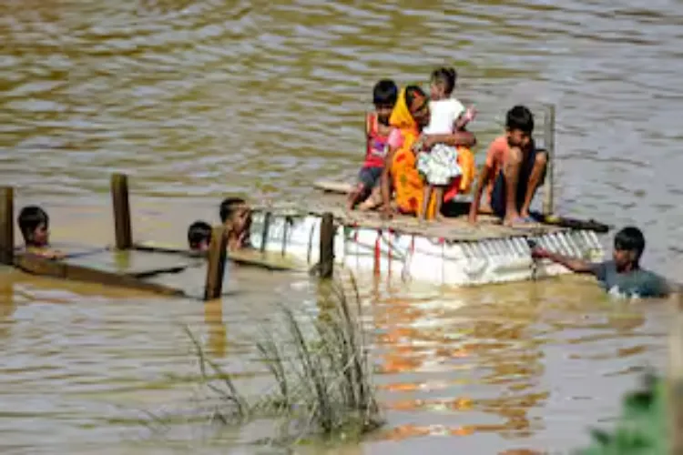 Rivers in spate due to heavy rains in Bihar