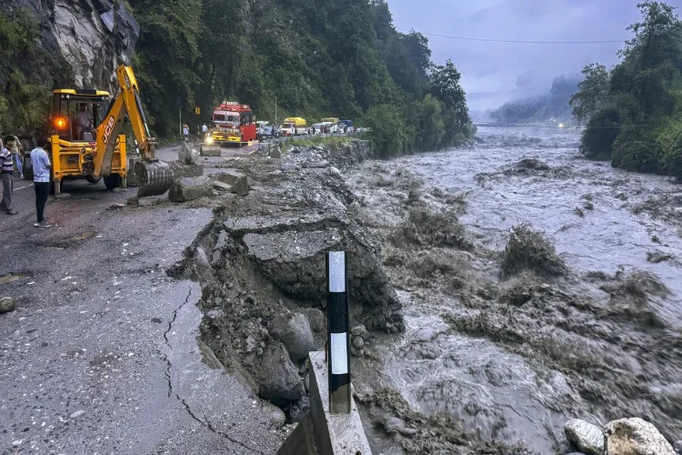 307 roads including two national highways closed in Himachal Pradesh, 'Orange' alert issued for heavy rain