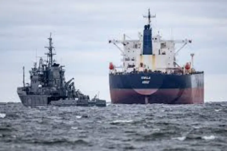 Russia claims: UK intelligence agencies planning to involve NATO allies in raid on 'Shadow Fleet'