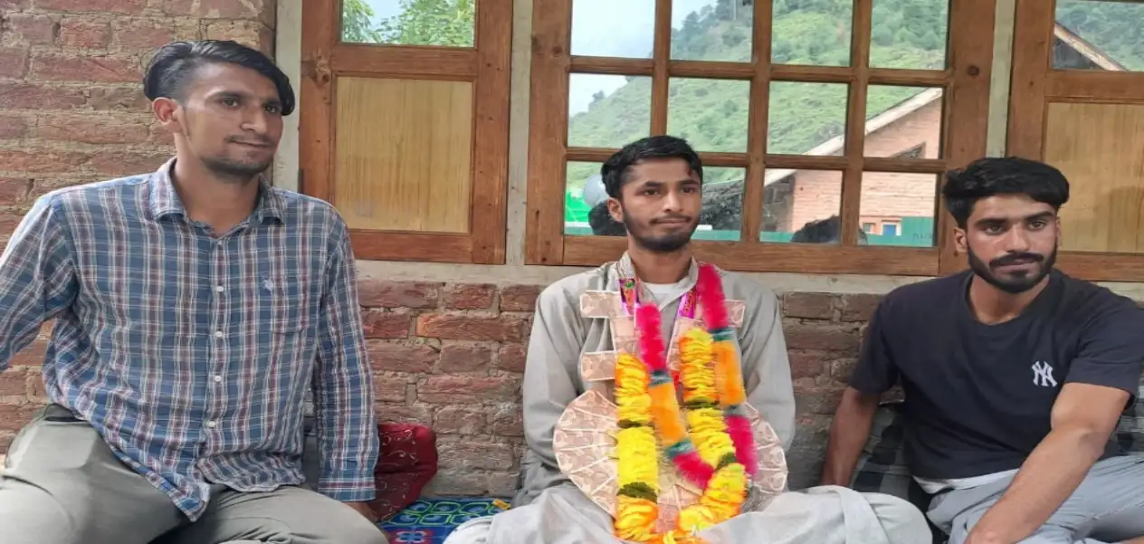Jammu and Kashmir: Orphan student Zahid Ali's hard work paid off, he got success in NEET 2025