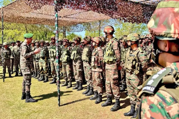 GoC White Knight Corps reviews security situation in Poonch