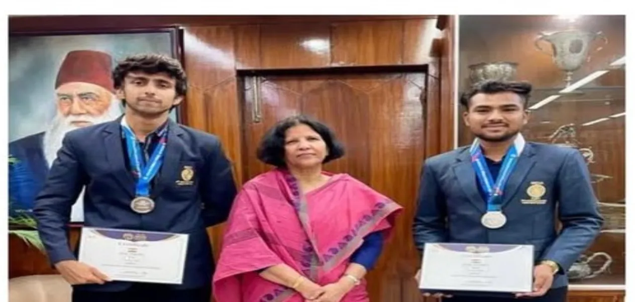 Two students of AMU brought silver medal to India