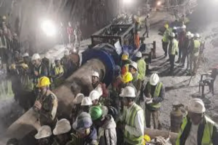 65 people trapped in Uttarkashi were rescued, preparations are on to send advanced equipment to Dharali by air