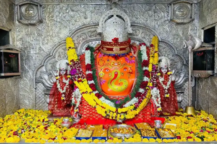Indore's unique, huge rakhi of 40x40 inches