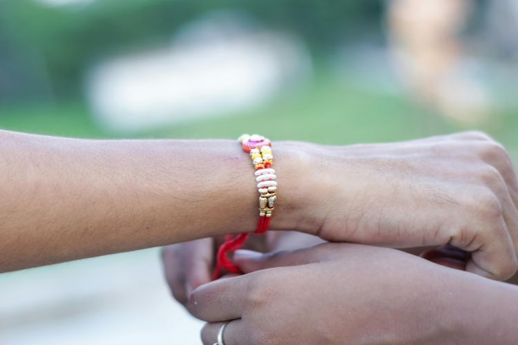 Kerala Governor wishes on Raksha Bandhan