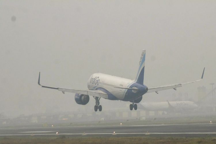 Over 300 flights delayed at Delhi airport due to bad weather