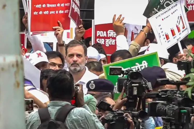 Rahul Gandhi demands clean, pure voter list