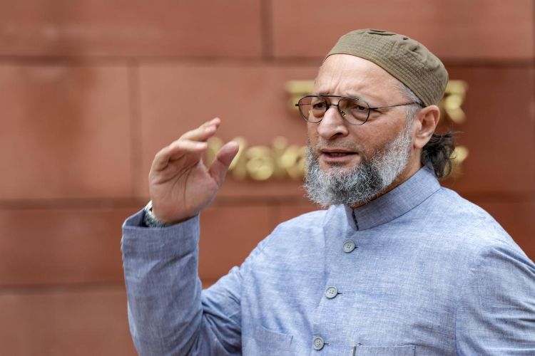 Pakistani Army Chief's threats are condemnable: Owaisi
