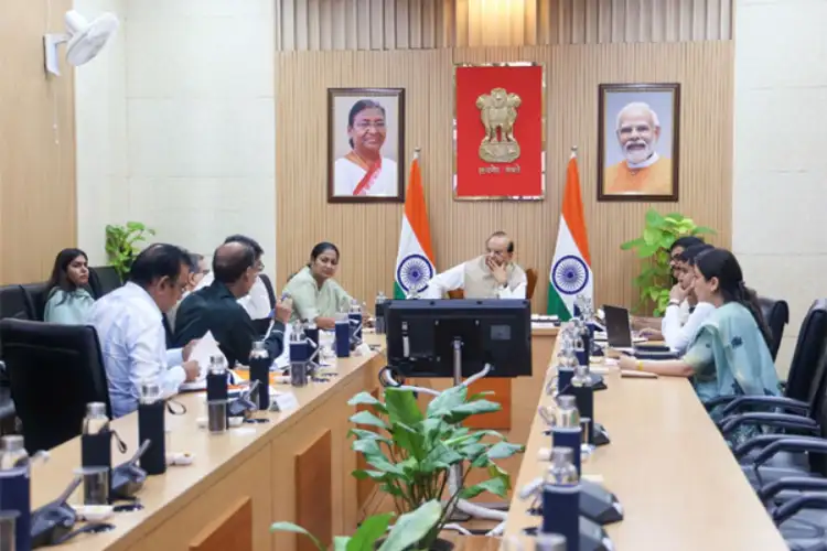 All permissions for Ramleela performances to be granted through single window system: Delhi CM