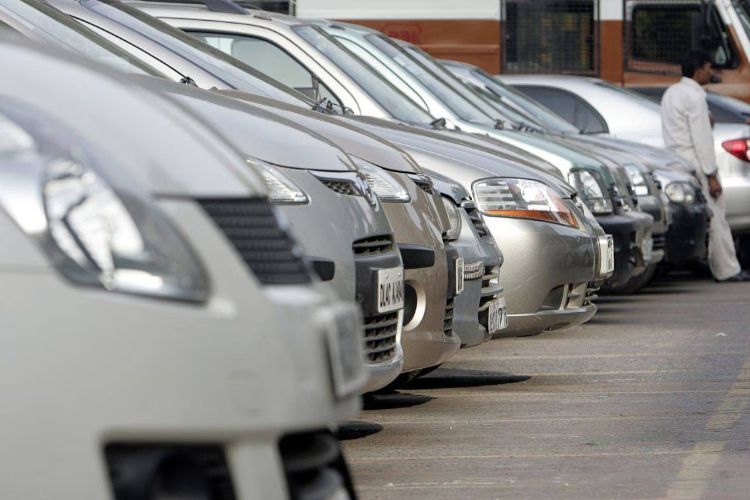 Passenger vehicle wholesales decline marginally to 3,40,772 units in July
