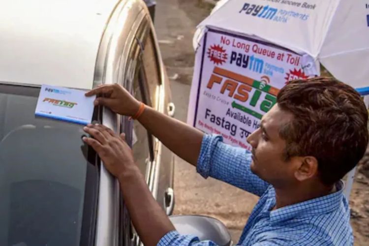 Fastag pass system implemented from Friday, you can cross 200 tolls for Rs 3,000